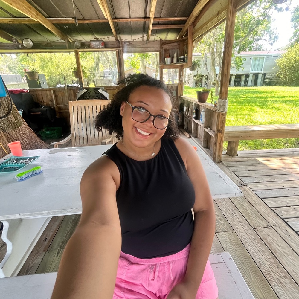 Meet your Posher, Amelia